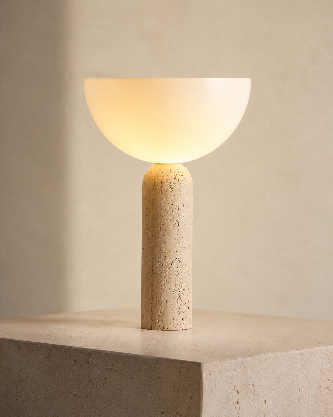 Solenne Sculptural Table Lamp